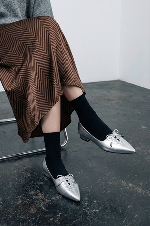 리본 포인트 스틸레토 플랫슈즈 LC530_2cm