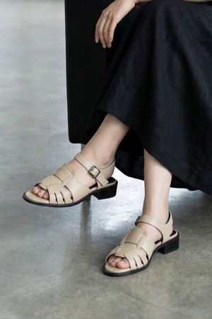 아르도 오픈토 컷아웃 슬링백 샌들 LC586_2cm