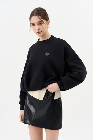 로고 볼륨 스웨트 맨투맨_BLACK