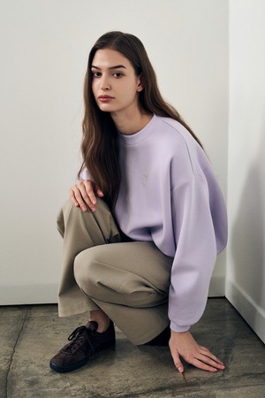 로고 볼륨 스웨트 맨투맨_LIGHT VIOLET