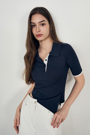 언발 컷아웃 카라 반팔 탑_NAVY