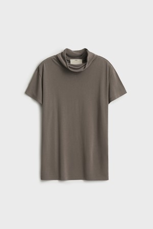 Short Sleeve Mock Neck T-shirts_Taupe