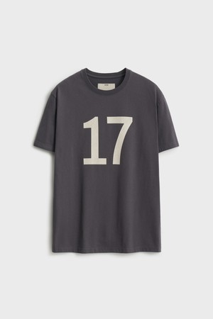 Short Sleeve 17 Graphic T-Shirt_Charcoal