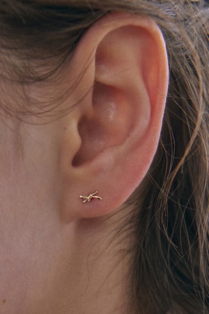 14k 노트 매듭 귀걸이