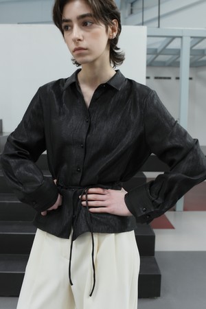 Elvia belt blouse(Black)