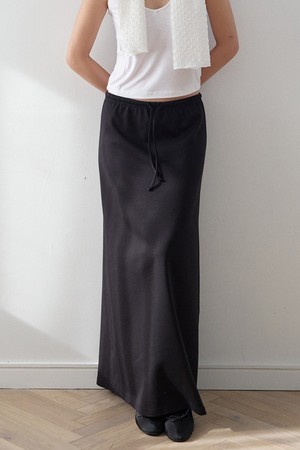 Soft Ease Skirt (Black)