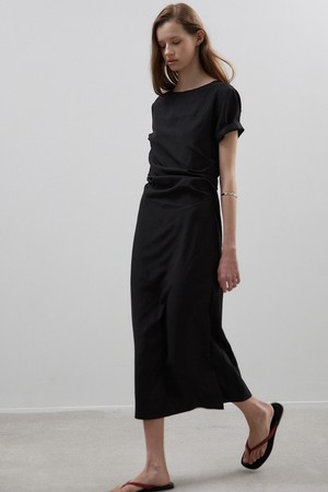 Minimal Draping Dress (Black)