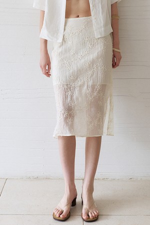 (M 사이즈 5/29 예약배송)_Flora Embroidered Skirt