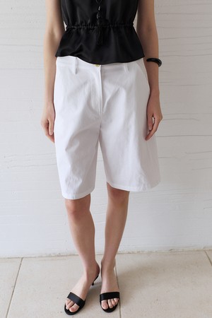 Stitch-Line Bermuda Pants (Ivory)
