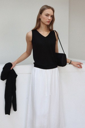 Premium Linen V-neck Sleeveless_Black