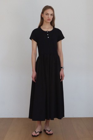 Hybrid Flare Dress_Black