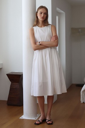 Sleeveless Flare Dress_White