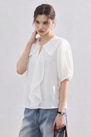 Ruffle Half Sleeve Blouse_Ivory