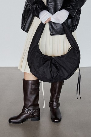 LUVIN BAG LARGE CRACK BLACK 러빈백 라지 크랙 블랙