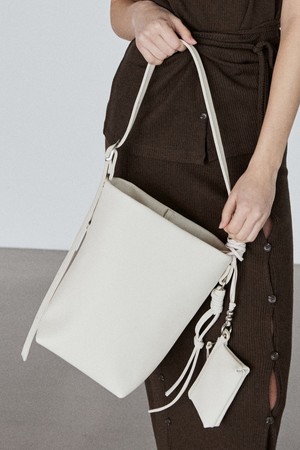 BUTLER BAG SMALL COW LEATHER IVORY 버틀러백 스몰 소가죽 아이보리