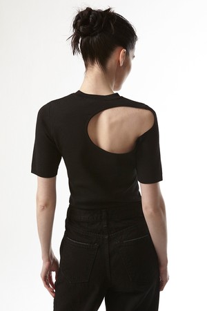 SIGNATURE BACK CUT-OUT KNIT (BLACK)