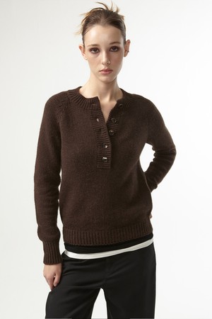RAGLAN HALF BUTTON UP KNIT (DARK BROWN)
