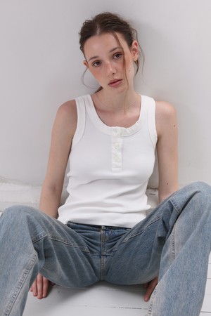 RIBBED COTTON HENLEY NECK TANK (WHITE)