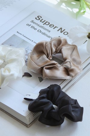 Silky mood scrunchie_3 Colors