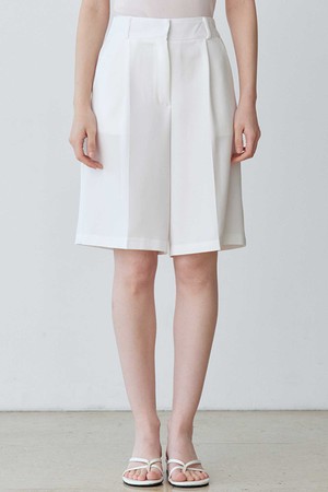 TUCK WIDE HALF SLACKS (IV)
