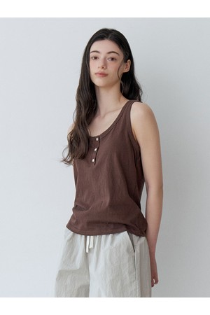 DRY HENLEY SLEEVELESS TEE (BR)
