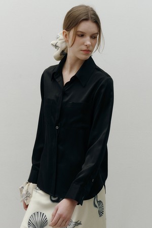 SILK LONGSLEEVE SOLID BLOUSE [BLACK]