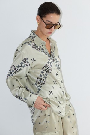 SILK SEMI OVERFIT BLOUSE[BEIGE]