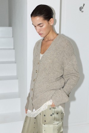 SILK WOOL V-NECK CARDIGAN [BEIGE]