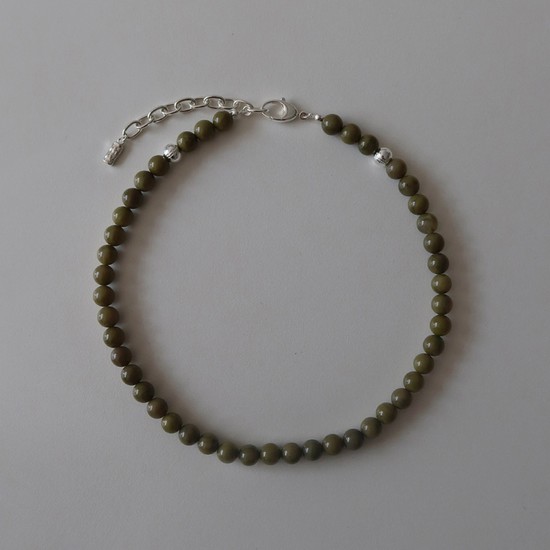avocado jade necklace