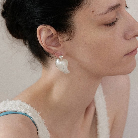 big love earring - white