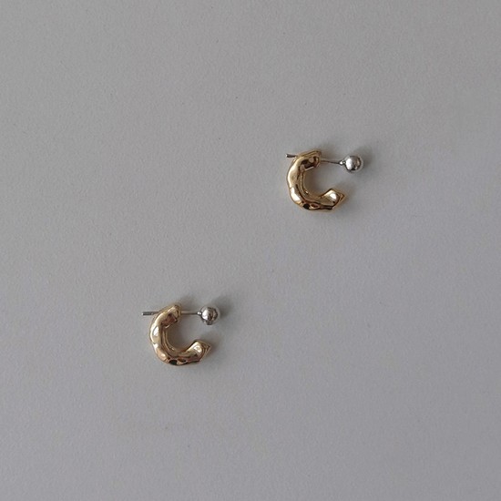bumpy curve mini earring - combi