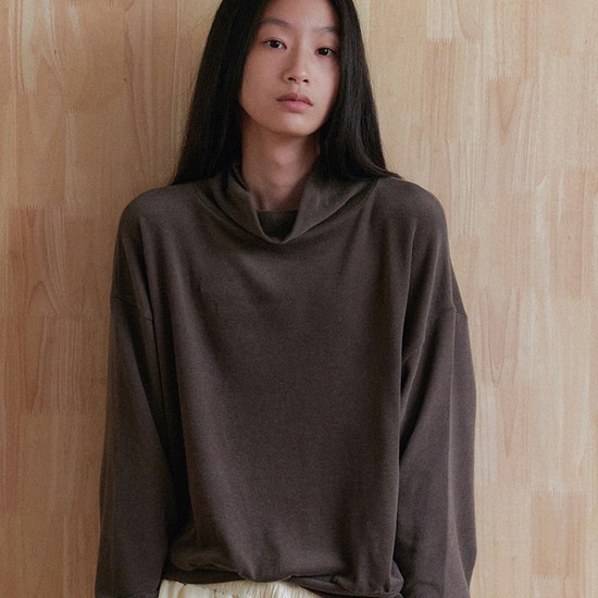 Turtle neck logo sweatshirt - Brown