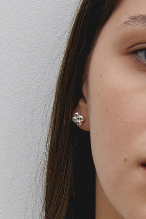 push ball earring