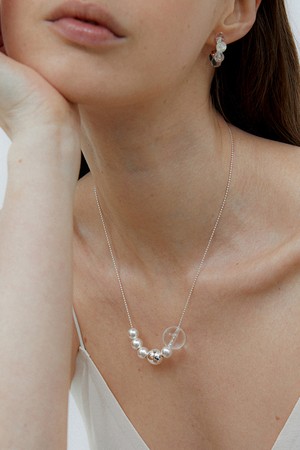 erratic necklace