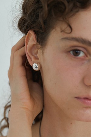 MM symbol logo earring