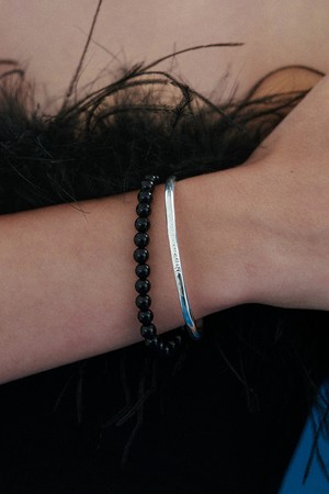onyx two line bangle