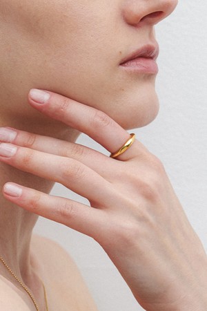 wavy thin ring - gold