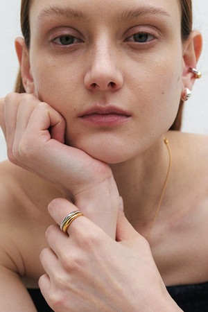 wavy thin ring - silver