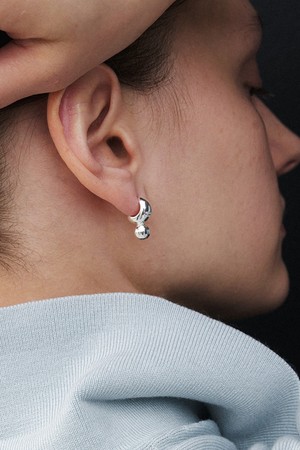 wavy drop earring - silver