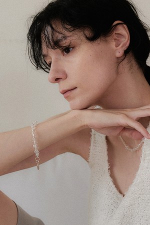 oblique clear bracelet