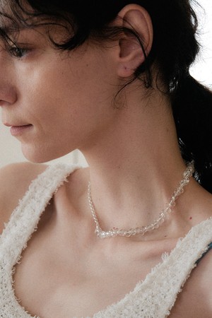 oblique clear necklace