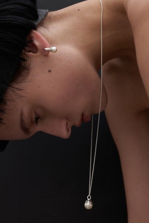 cap pearl necklace - silver