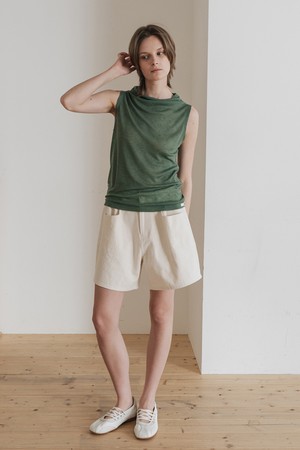 Tuck Washing Shorts - Ecru