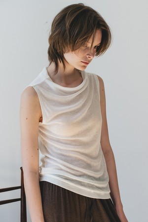 Soft neck top - White