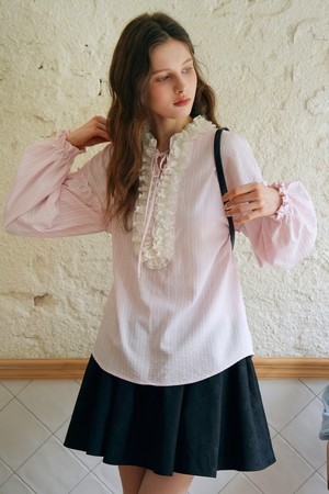 Cest_Ruffle striped puff sleeve blouse