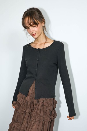 DD_Scoop neck fitted cardigan