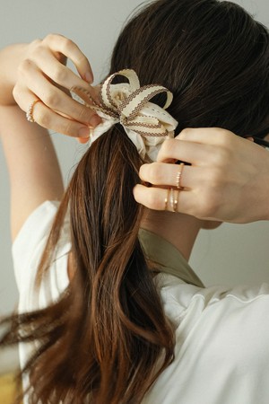 DD_Lace ribbon bow scrunchie_IVORY