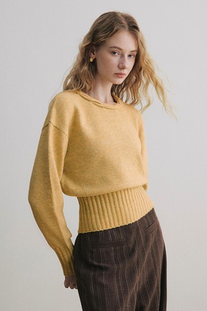 YY_Twisted crew neck knit