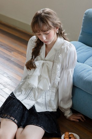 Cest_Lace trim ribbon blouse