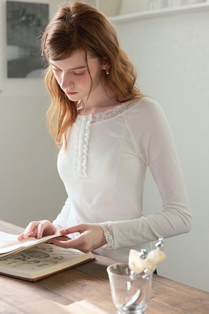Cest_Lace trim long sleeve top
